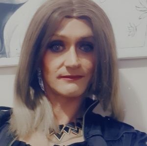 Meet your Posher, Levi